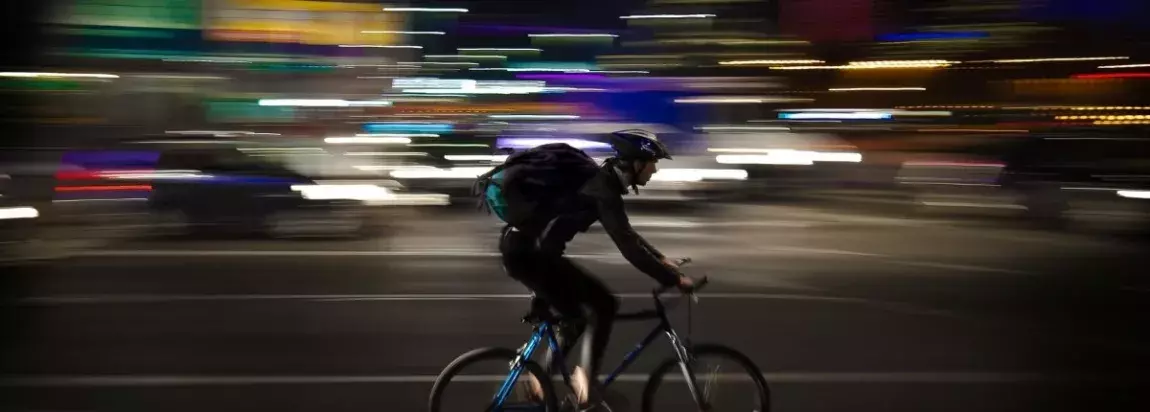velo dans la nuit